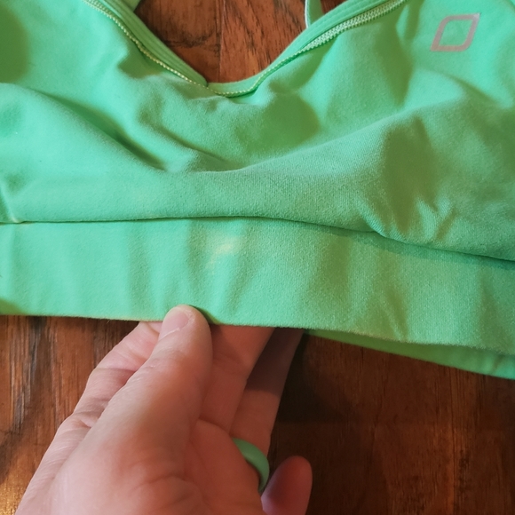 Lot of 2 Lorna Jane xs sports bras - Picture 4 of 4